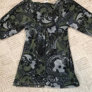Sweet Pea green/black print 3/4 sleeve mesh top